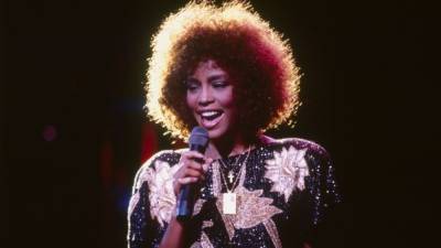 Whitney Houston's Family Celebrates Her Induction to Rock and Roll Hall of Fame (Exclusive) - www.etonline.com - Houston