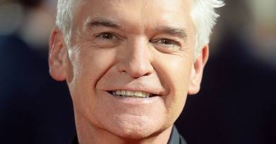 Phillip Schofield came out to his wife's parents while preparing Christmas dinner - www.ok.co.uk