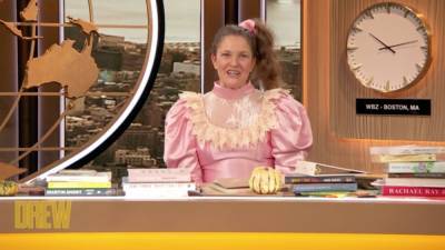 Drew Barrymore Reprises Her 'Never Been Kissed' Role on Her Talk Show - www.etonline.com