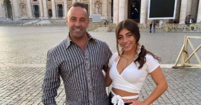 Joe Giudice Reunites With His and Teresa Giudice’s Daughters for 1st Time in Nearly 1 Year: Photos - www.usmagazine.com - Italy - Rome
