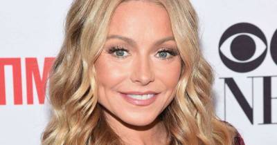 Kelly Ripa stuns in a corset in gorgeous photo with Mark Consuelos - www.msn.com