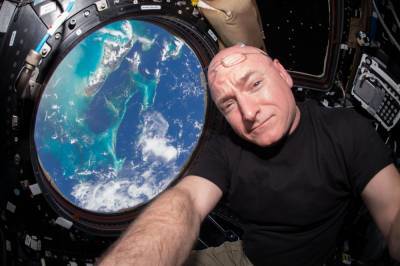 Former NASA astronaut Scott Kelly urges Americans 'to build again together' - www.foxnews.com - USA