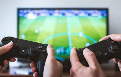 Young adults asked to self isolate should get free gaming, says SAGE - www.nme.com