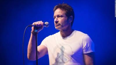 David Duchovny gets political with new song - edition.cnn.com