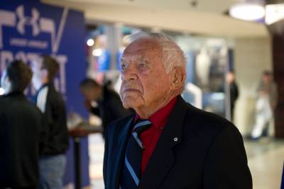 Canadian Hockey Icon Howie Meeker Dead At Age 97 - etcanada.com