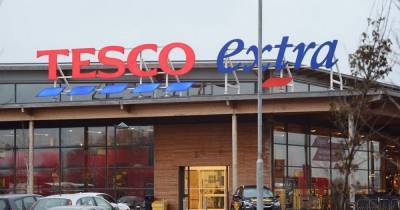 Two women fight in Tesco egg aisle during two minute silence for Remembrance Sunday - www.dailyrecord.co.uk