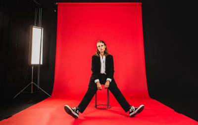 Marika Hackman on her “dark” new covers album, and living at her parents’ through lockdown - www.nme.com - USA