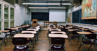 Greater Manchester MP demands mass Covid-19 testing in schools to keep classrooms open during winter - www.manchestereveningnews.co.uk - Manchester