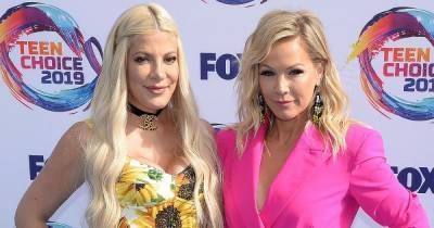 Tori Spelling and Jennie Garth’s ‘Beverly Hills, 90210’ Podcast Revelations: Everything We Learned From ’9021OMG’ - www.usmagazine.com