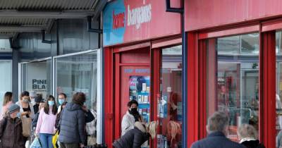 Home Bargains shoppers are obsessed with its new £5.99 Christmas gift - www.manchestereveningnews.co.uk - Manchester