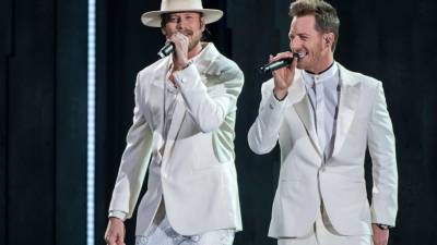 Positive COVID-19 test sidelines FGL’s Tyler Hubbard at CMAs - abcnews.go.com - Tennessee - county Hubbard