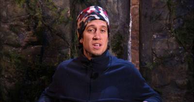 'I'm A Celebrity's' Vernon Kay recalls howling at the full moon with Tony Blair at Chequers - www.msn.com