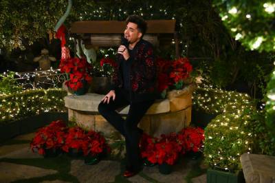 Adam Lambert Sings ‘Have Yourself A Merry Little Christmas’ - etcanada.com - USA - county St. Louis