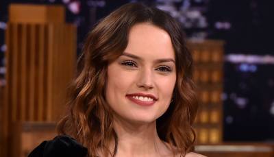 Daisy Ridley to Star in Disney+ Movie About First Woman to Swim Across the English Channel - www.justjared.com - Britain