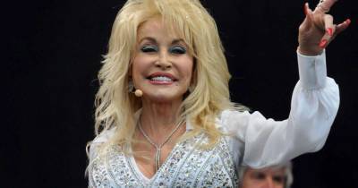 Dolly Parton says she may sell her entire back catalogue of songs - www.msn.com