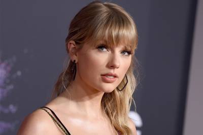 Fans are convinced Taylor Swift got married after seeing this picture - nypost.com