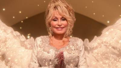 Dolly Parton rescued child on set of 'Christmas on the Square' - www.foxnews.com - Florida