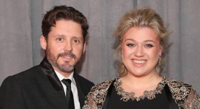Kelly Clarkson Says Her Estranged Husband Defrauded Her Out of Millions - www.justjared.com