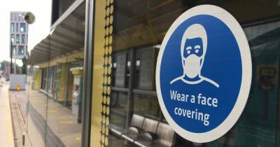 Metrolink bosses urged to issue more fines to passengers not wearing masks instead of handing masks out - www.manchestereveningnews.co.uk