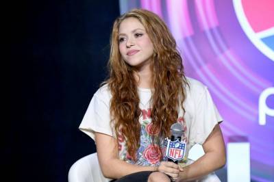 Shakira Reveals How Jane Fonda Inspired ‘Girl Like Me’ Music Video - etcanada.com - Colombia