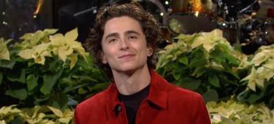 Timothee Chalamet Reflects on Christmas in NYC in 'Saturday Night Live' Monologue - Watch! - www.justjared.com - New York - Santa