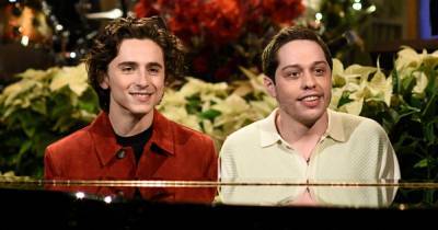 Pete Davidson and Timothee Chalamet Are the Internet’s New Favorite Best Friends After Oscar Nominee Hosts ‘SNL’ - www.usmagazine.com - New York - Santa