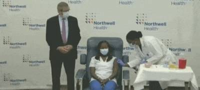 NY gives first coronavirus vaccine to health care worker - www.foxnews.com - New York