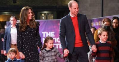 Kate Middleton steps out in stunning dress in surprise appearance with her family - copy her look from £31.50 - www.ok.co.uk