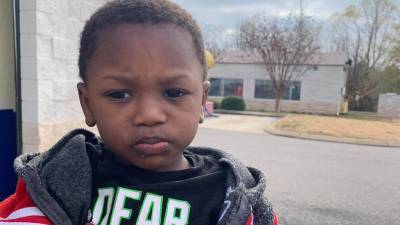 Boy, 2, abandoned at a Goodwill drop-off in Mississippi with extra clothes, note: police - www.foxnews.com - state Mississippi