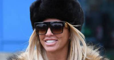 Katie Price alarms fans with her 'caterpillar' eyebrows as she unveils new look - www.ok.co.uk - France