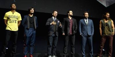 Zack Snyder Thinks His 'Justice League' Will Be R-Rated & Could Head To Theaters - www.justjared.com