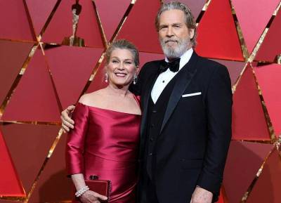 Unrecognisable Jeff Bridges posts photo of his shaved head with update on cancer battle - evoke.ie