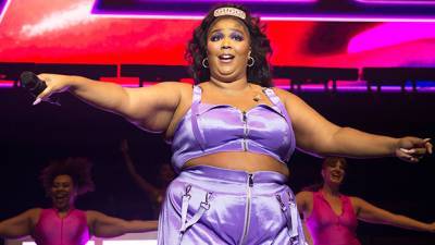 Lizzo Claps Back At Criticism Of Her 10-Day ‘Detox’ Juice Cleanse: ‘Do What You Want’ With Your Body - hollywoodlife.com