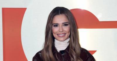 Cheryl shares snaps of incredible Christmas decorations with son Bear as she breaks social media silence - www.ok.co.uk