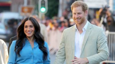 Prince Harry and Meghan Markle Land Podcast Deal With Spotify - www.etonline.com