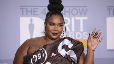Lizzo Just Responded to Claims She Did a Juice Cleanse For a ‘Dramatic Weight Loss’ - stylecaster.com