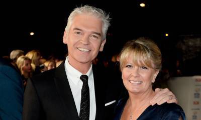 Phillip Schofield has not 'discussed' divorce with wife Stephanie - hellomagazine.com
