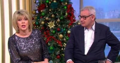 Eamonn Holmes seeks help from Dr Hilary Jones as he sports new look on This Morning - www.manchestereveningnews.co.uk