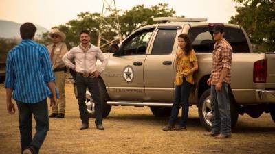 George Lopez Chases a Vigilante Across the Border in 'No Man's Land' Trailer (Exclusive) - www.etonline.com - Mexico