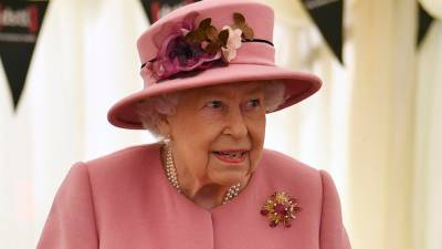 Queen Elizabeth II experiences video chat difficulties during conference call - www.foxnews.com