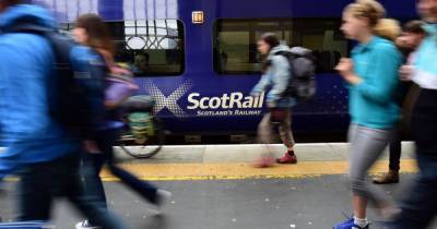 Six carriage trains return to Helensburgh services for Christmas after pressure from MSP - www.dailyrecord.co.uk