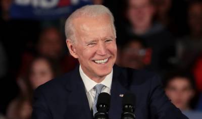 Joe Biden to Receive COVID-19 Vaccine As Soon As Next Week, Mike Pence Will Be Vaccinated Friday - www.justjared.com - USA - county Jerome - city Adams, county Jerome
