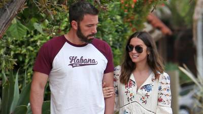Here’s How Ben Affleck’s Girlfriend Ana de Armas Fits into His ‘Co-Parenting Dynamic’ With Jennifer Garner - stylecaster.com