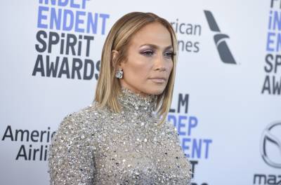 Jennifer Lopez - Benny Medina - Jennifer Lopez Teaming With Netflix For Adaptation Of Novel ‘The Cipher’ - deadline.com
