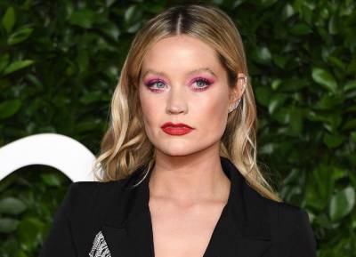 Laura Whitmore shows she’s one sexy mama-to-be in lingerie snap - evoke.ie