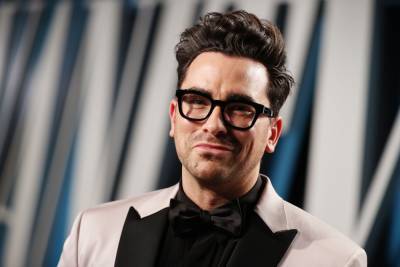 Dan Levy Opens Up About His Horrific Battle With Anxiety: ‘Over The Past 6 Years I Haven’t Been Outside Much’ - etcanada.com