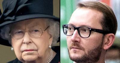 Queen Elizabeth II’s Staffer Admits to Selling Stolen Buckingham Palace Items Online - www.usmagazine.com - county Buckingham