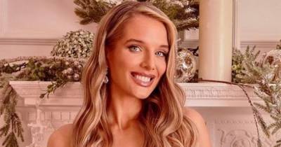 Helen Flanagan wishes everyone 'Happy December' by sharing a photo of herself in her lingerie - www.manchestereveningnews.co.uk