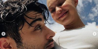 Gigi Hadid Posts a Rare Photo of Her and Zayn Malik During Her Pregnancy - www.elle.com