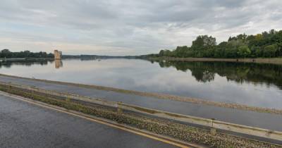 Man's body found in Strathclyde Park loch as cops launch probe - www.dailyrecord.co.uk